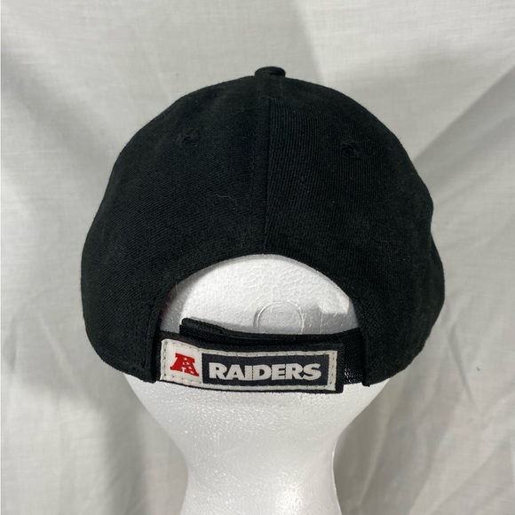 Las Vegas (Oakland) Raiders New Era Velcro adjustable Hat, size OS Youth. - Picture 3 of 6